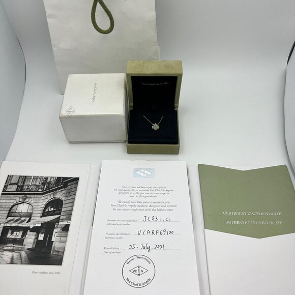 Authentic Van Cleef & Arpels Sweet Alhambra White MOP Pendant 18K YG – Full Set - Picture 2 of 8